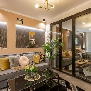 stylish-quentin-apartment-in-the-king-street.inbudapesthotels.com/